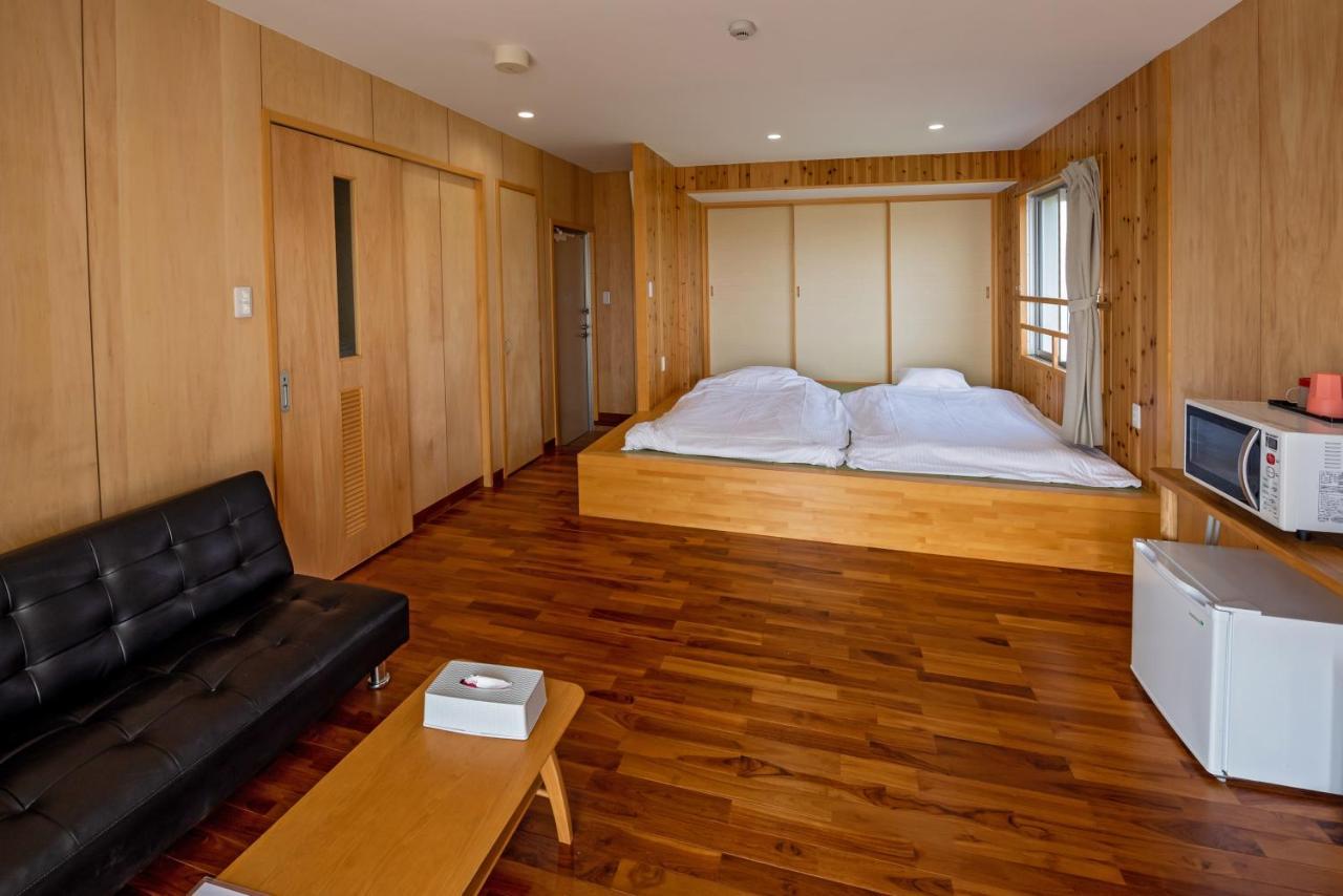 Guest House Kawamitsu Miyakojima  Exterior foto