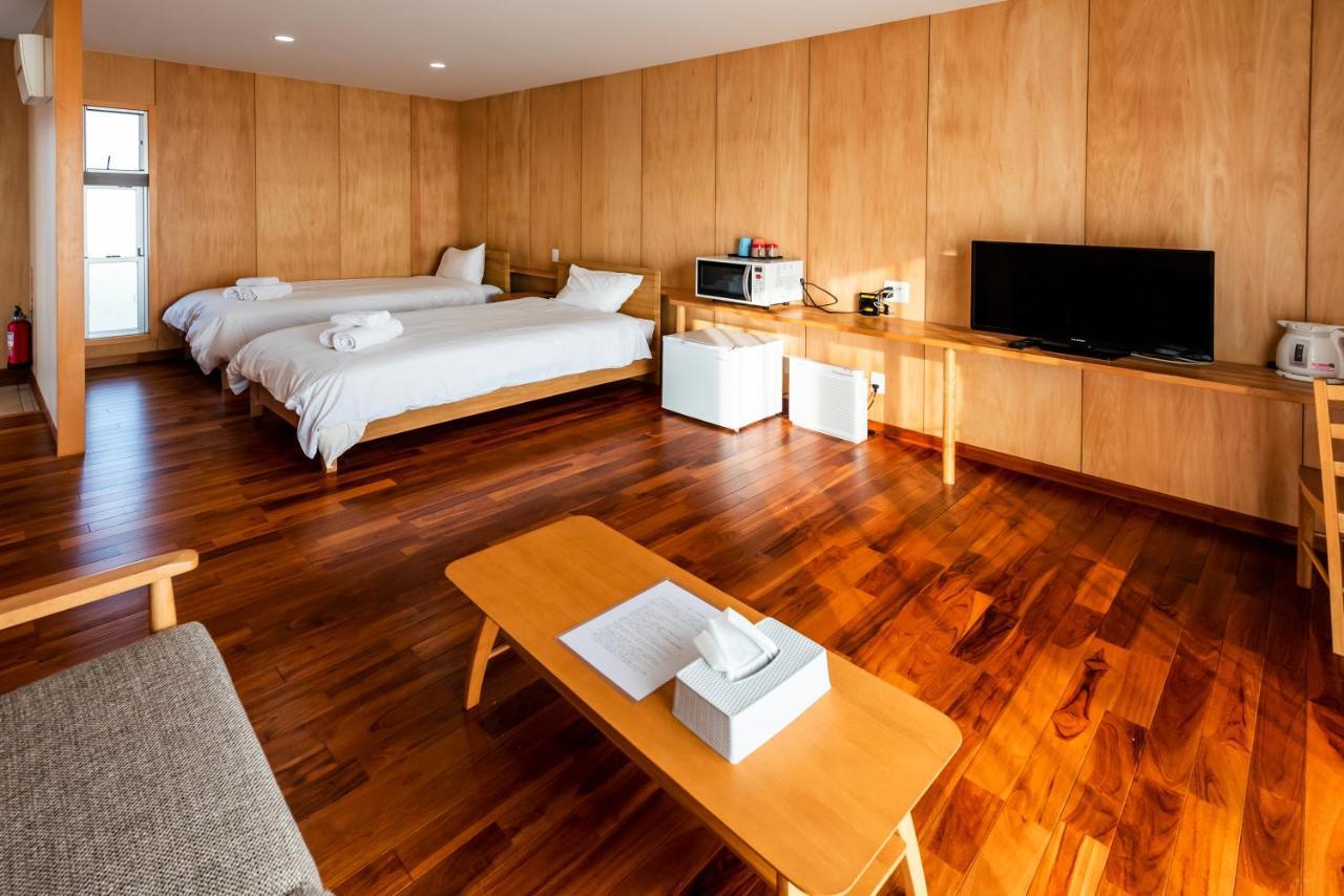 Guest House Kawamitsu Miyakojima  Exterior foto