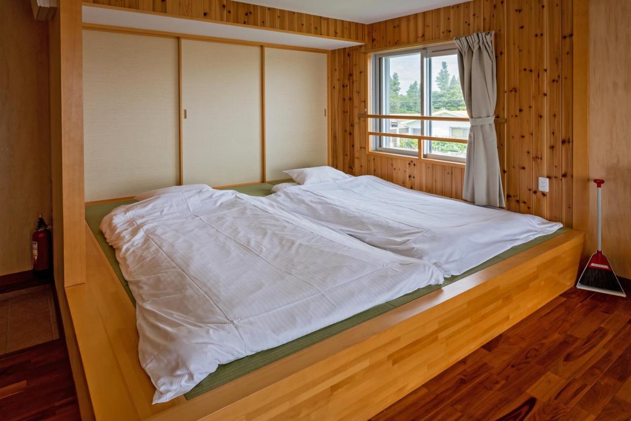 Guest House Kawamitsu Miyakojima  Exterior foto
